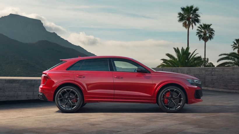 Audi RS Q8 SUV performance