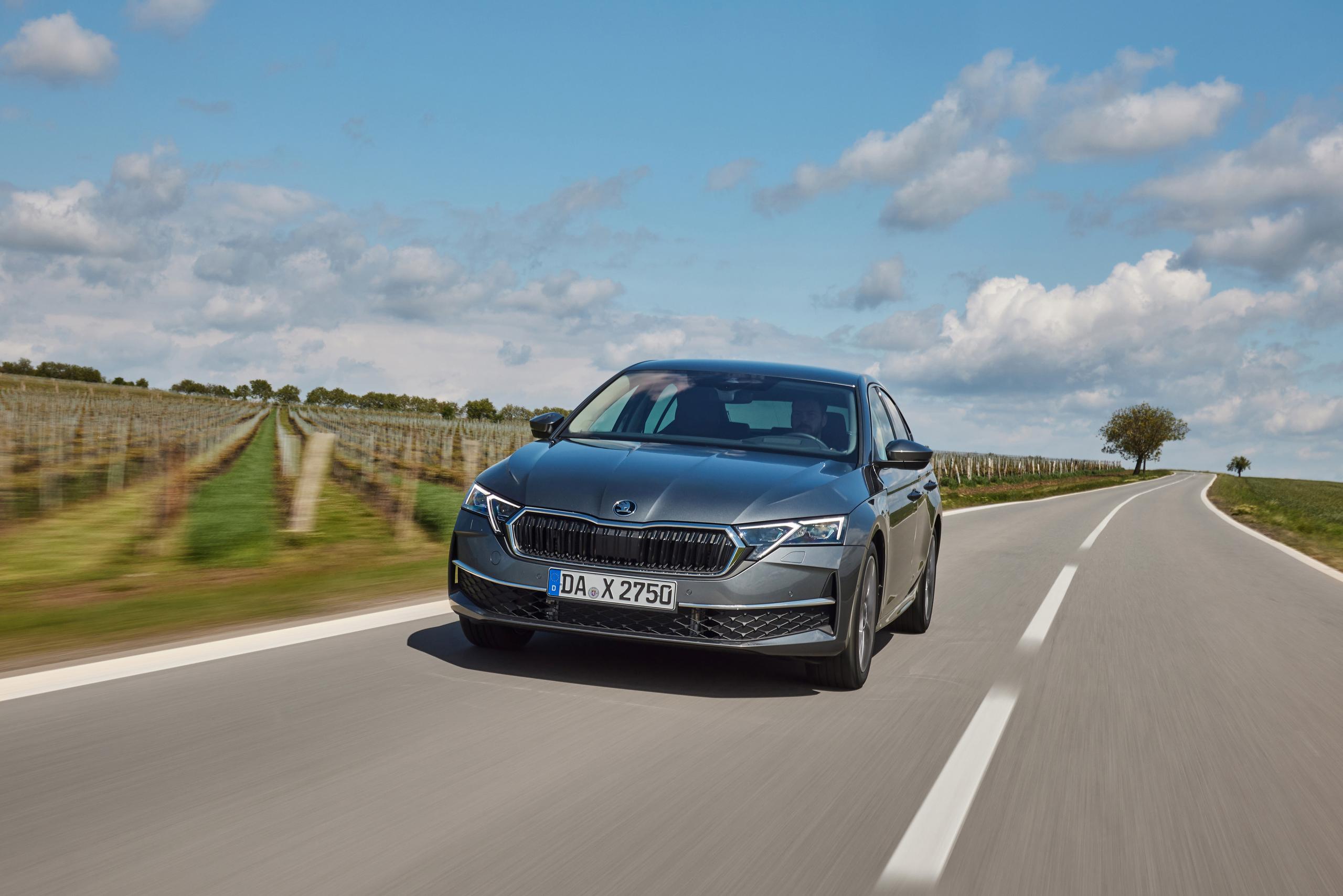 SKODA Octavia Exterior