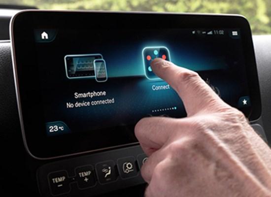 Mercedes-Benz Trucks teams up with Microlise to offer easy, low-cost SmartFlow app access