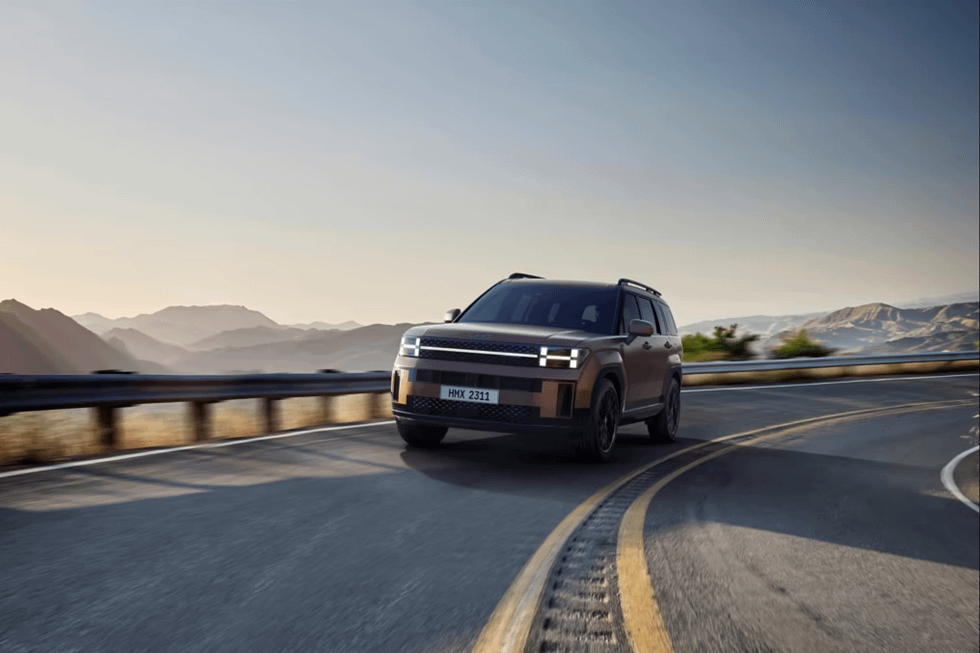 Hyundai Motor Radically Transforms All-New SANTA FE SUV to Offer Larger, Class-leading Interior Space and Tailgate Opening