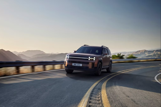 Hyundai Motor Radically Transforms All-New SANTA FE SUV to Offer Larger, Class-leading Interior Space and Tailgate Opening
