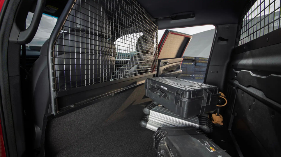 Rear space in double-cab KGM Musso Commercial [2 Seat]