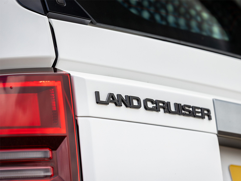 Power, strength and refinement: Land Cruiser Commercial adopts new diesel 48V powertrain