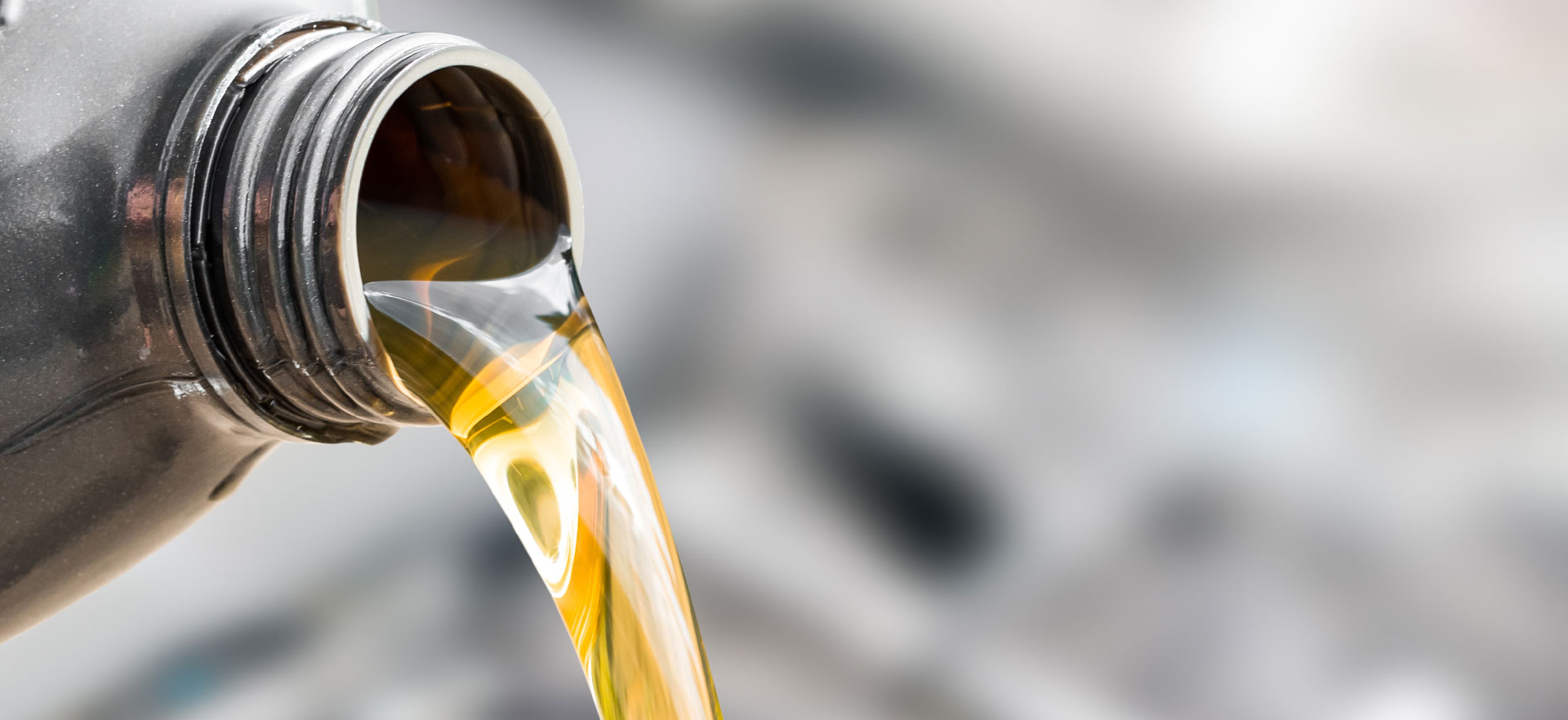 Vehicle Oil Pouring