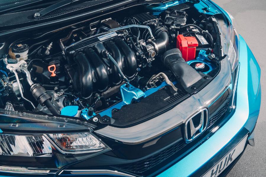 Engine of a blue Honda