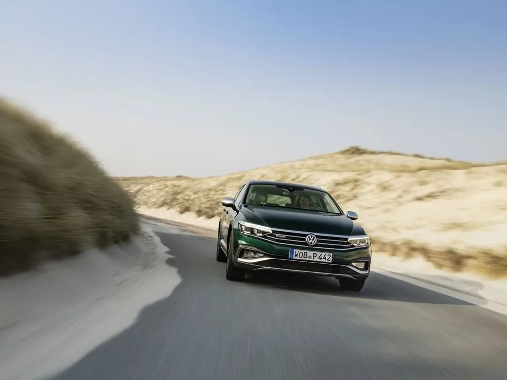 Volkswagen Passat Buyers Guide: Why Everyone is Rushing to Buy the New VW Passat!