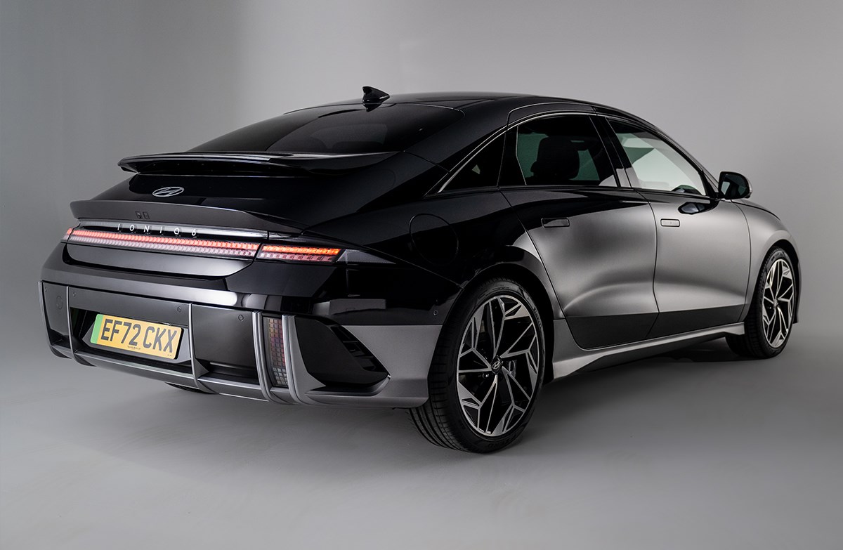 IONIQ 6