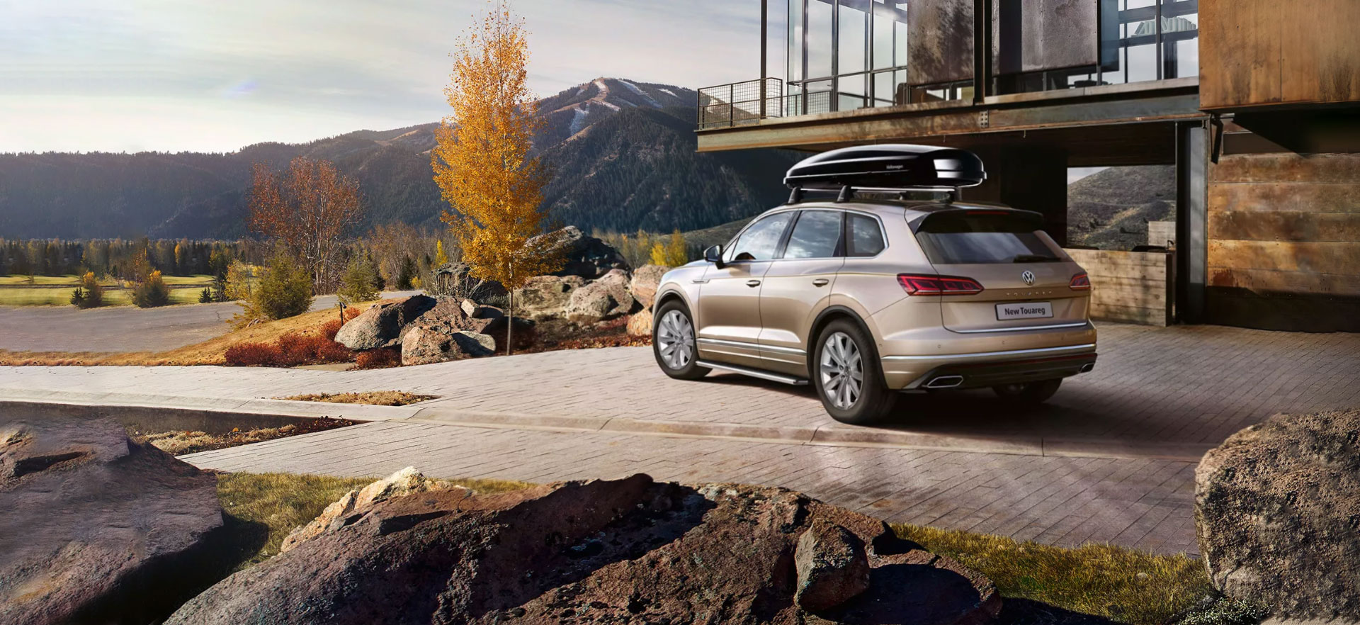 New Volkswagen Touareg Rear Side View