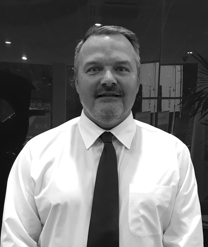 Meet the Team Surrey, Berkshire West End Garage