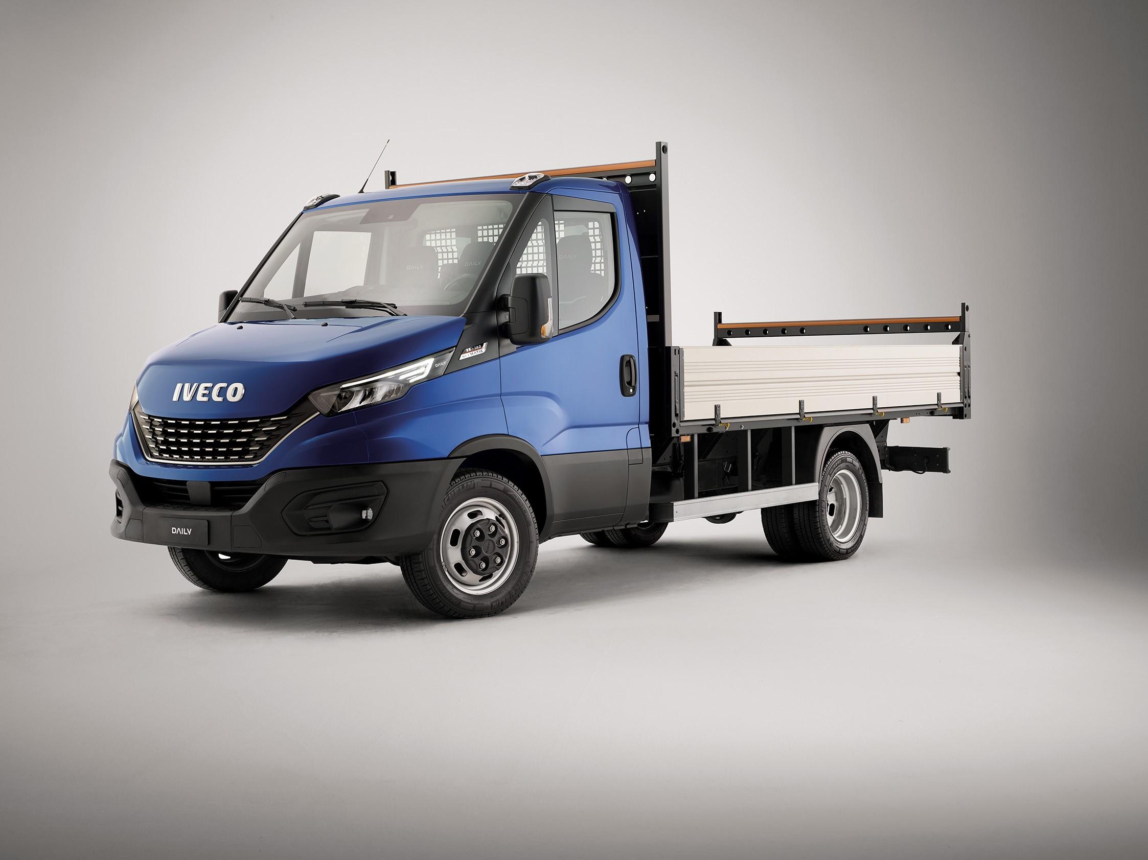 Contract hire available across the 3.5t IVECO Daily range