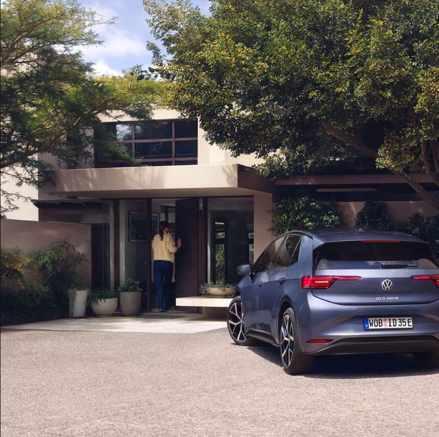 Volkswagen ID.3 Neo Rear Side View