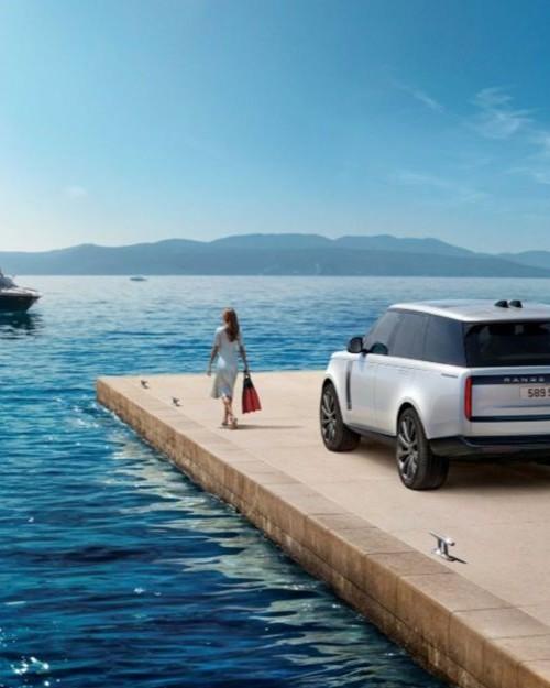 Sinclair Land Rover Cardiff image