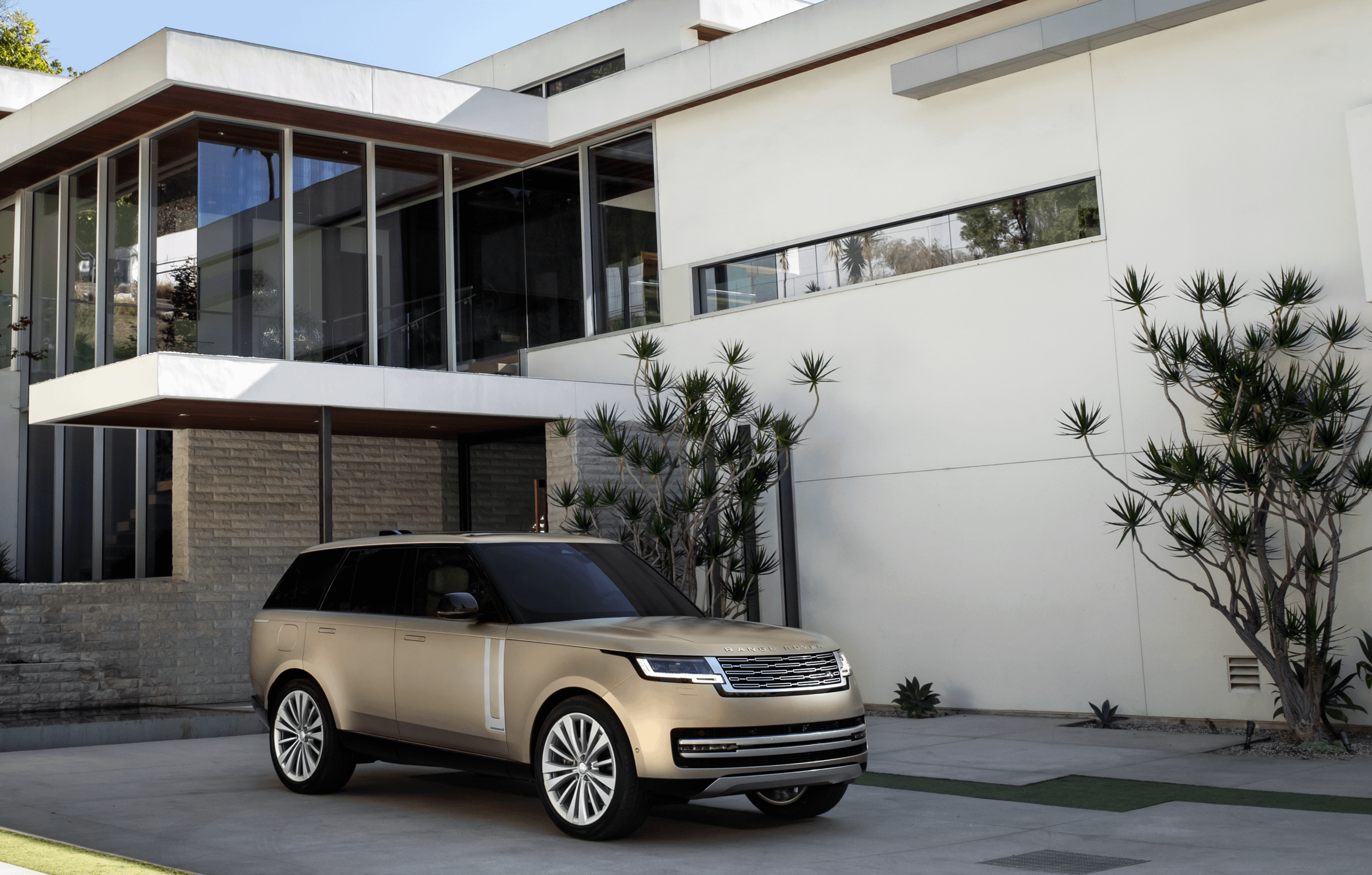 Batumi Gold New Range Rover Electric Hybrid