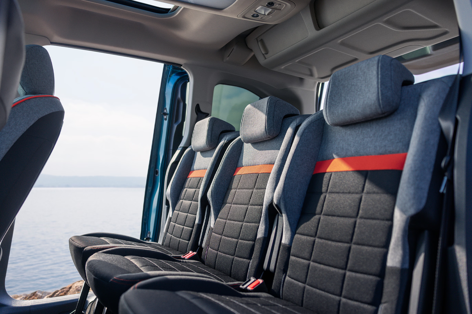 rear seats of the ë-Berlingo