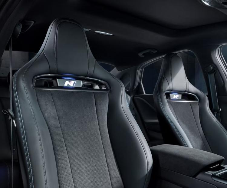 The Hyundai IONIQ 6 N gallery image 8
