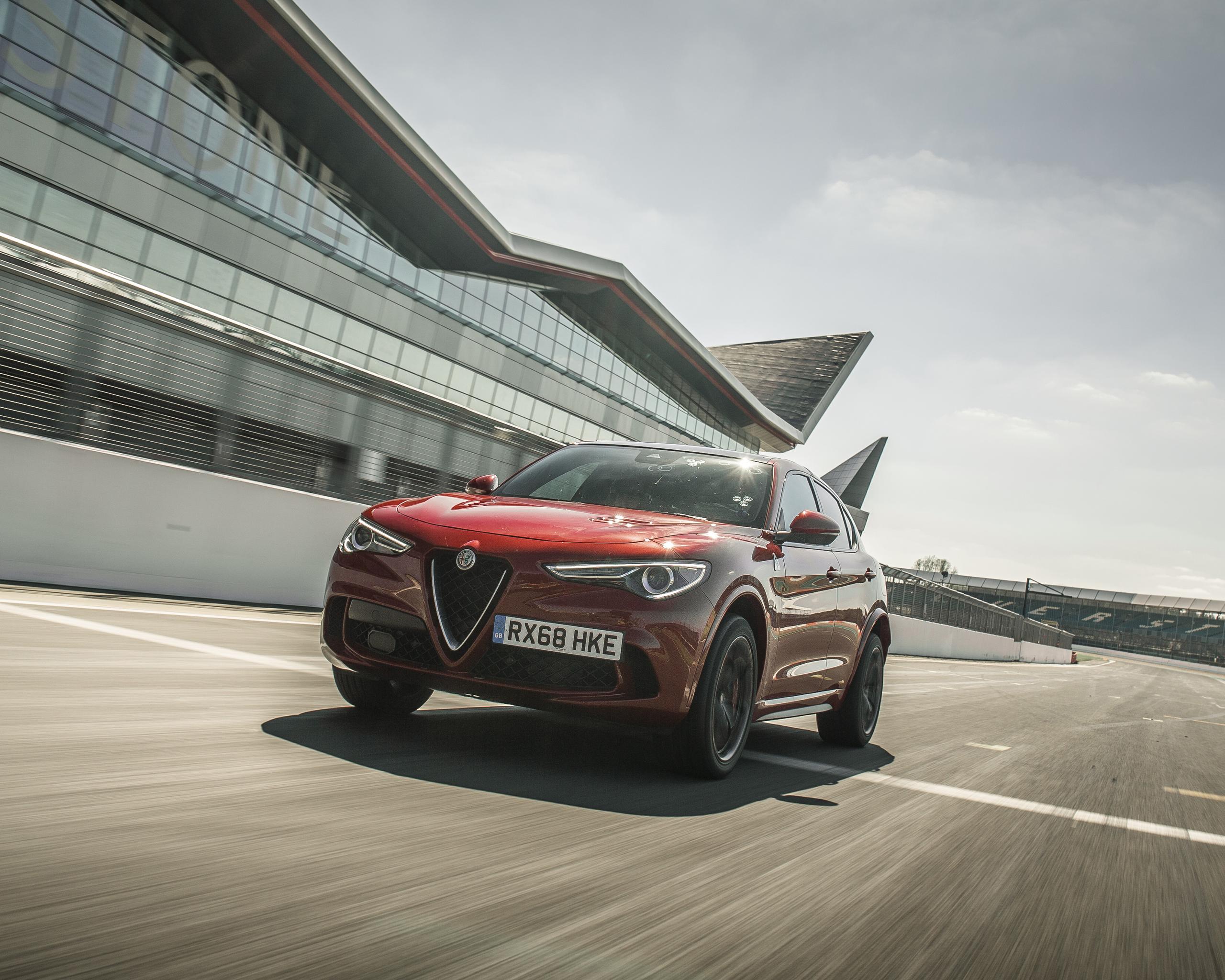 Alfa Romeo Stelvio Quadrifoglio Wins ‘Performance SUV’ Class at 4x4 Magazine Awards 2020