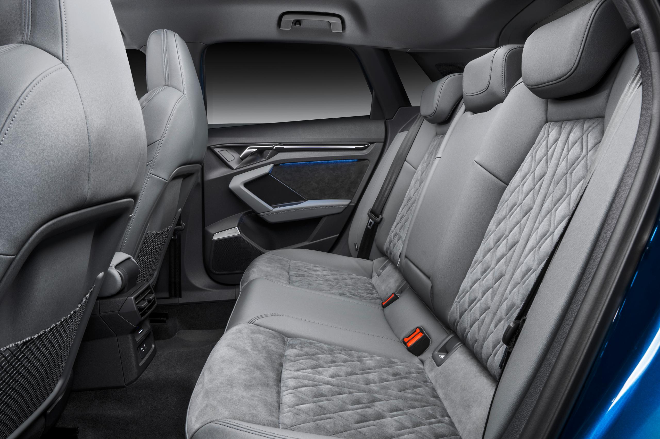 rear seats of audi a3