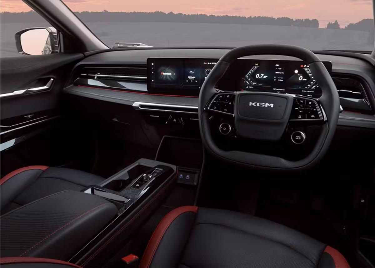 KGM Actyon interior