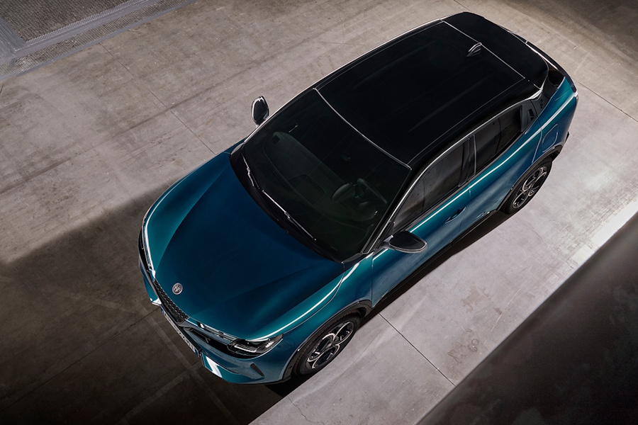 New Alfa Romeo Junior Ibrida 