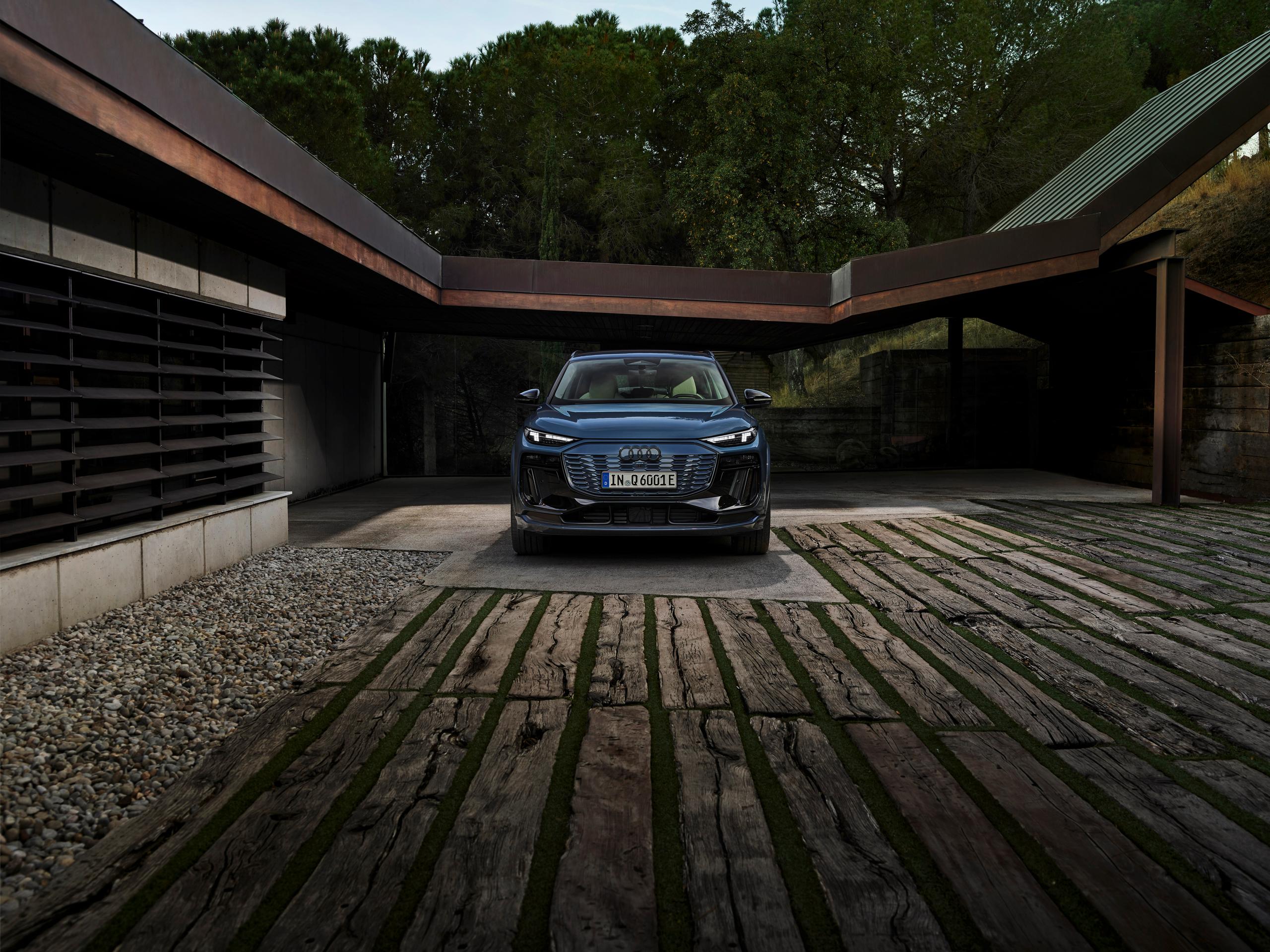 Audi Q6 Sportback e-tron Front View