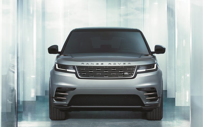Explore Land Rover Range Rover Offers at Roger Young, Saltash