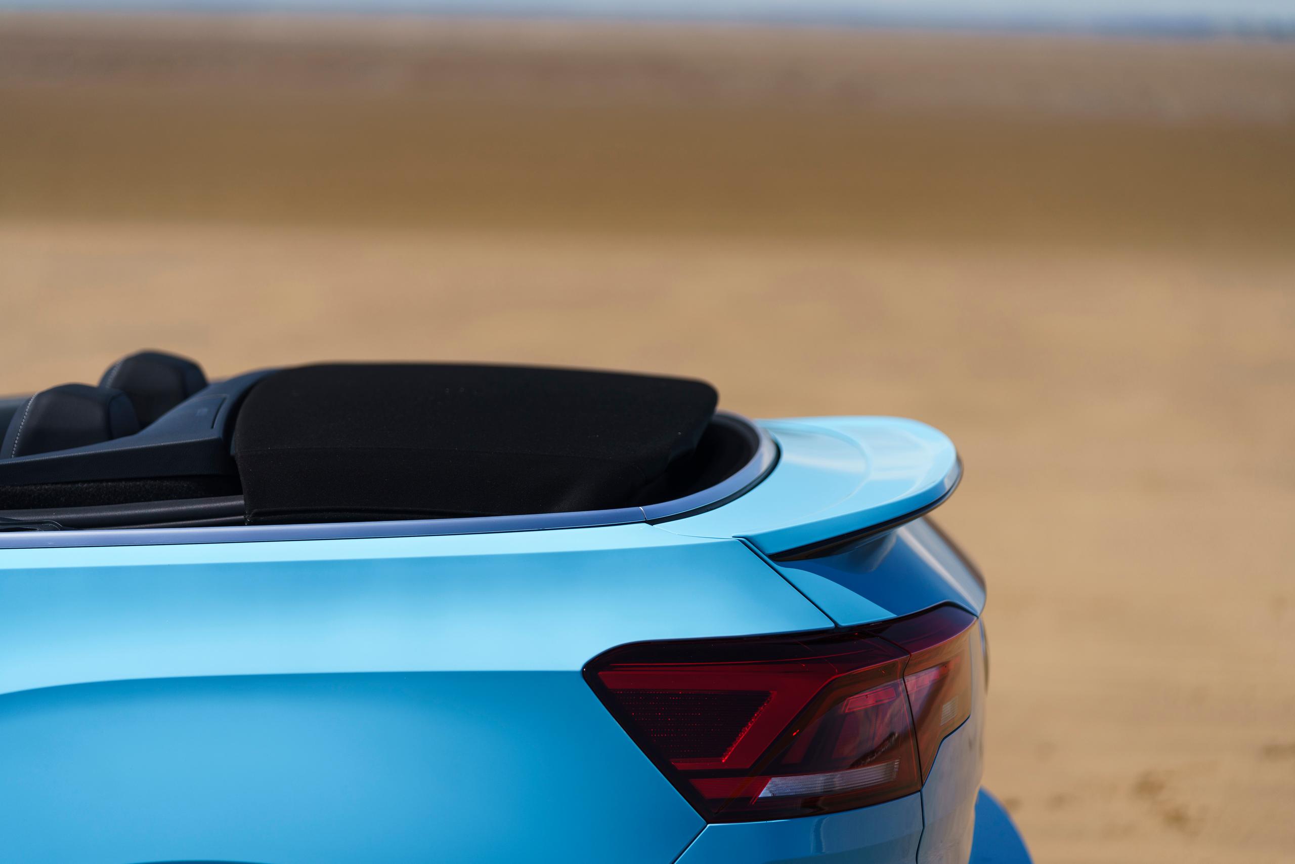 Volkswagen T-Roc Cabriolet Roof Storage