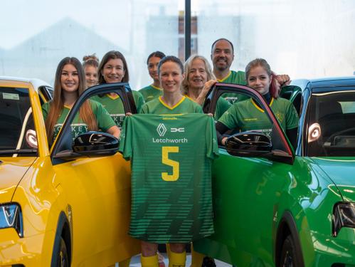 Letchworth Renault & Dacia Proudly Supports Letchworth Hockey Club