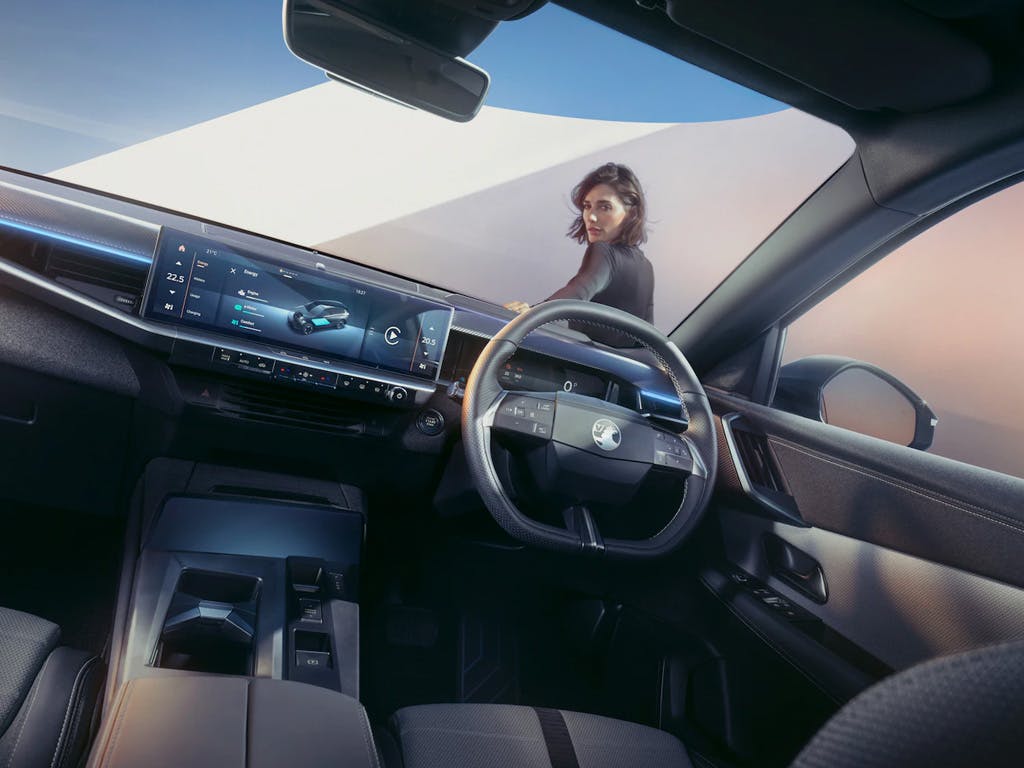 New Grandland Hybrid