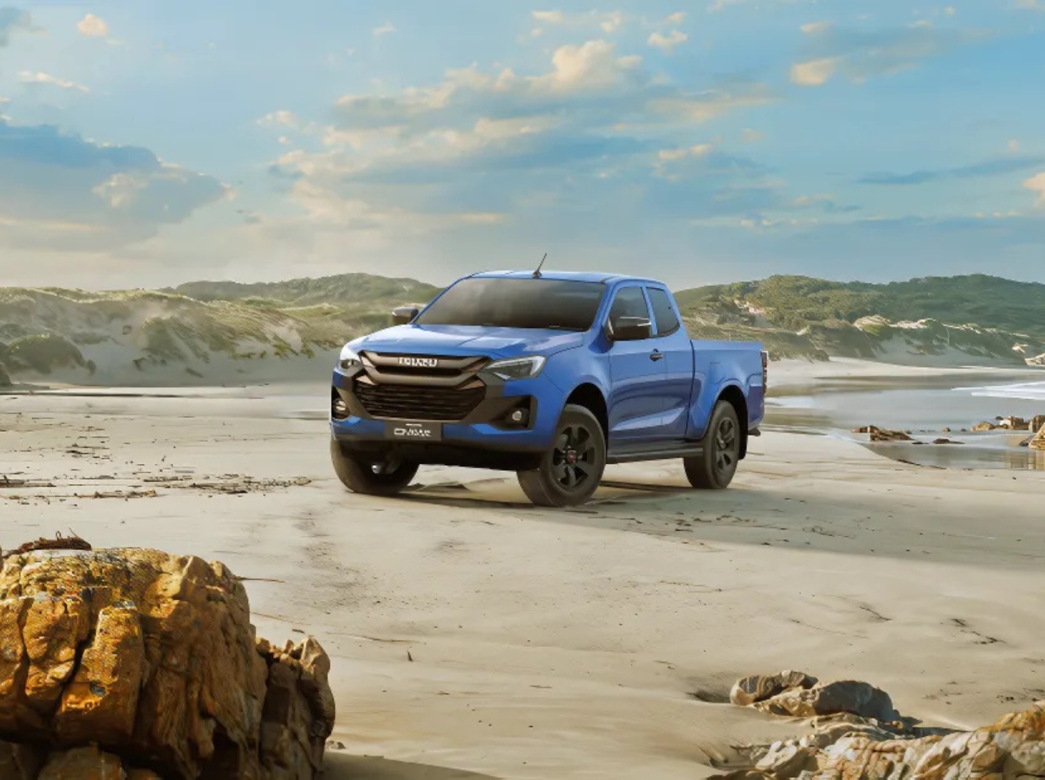 Isuzu D-Max V-Cross parked in a beach