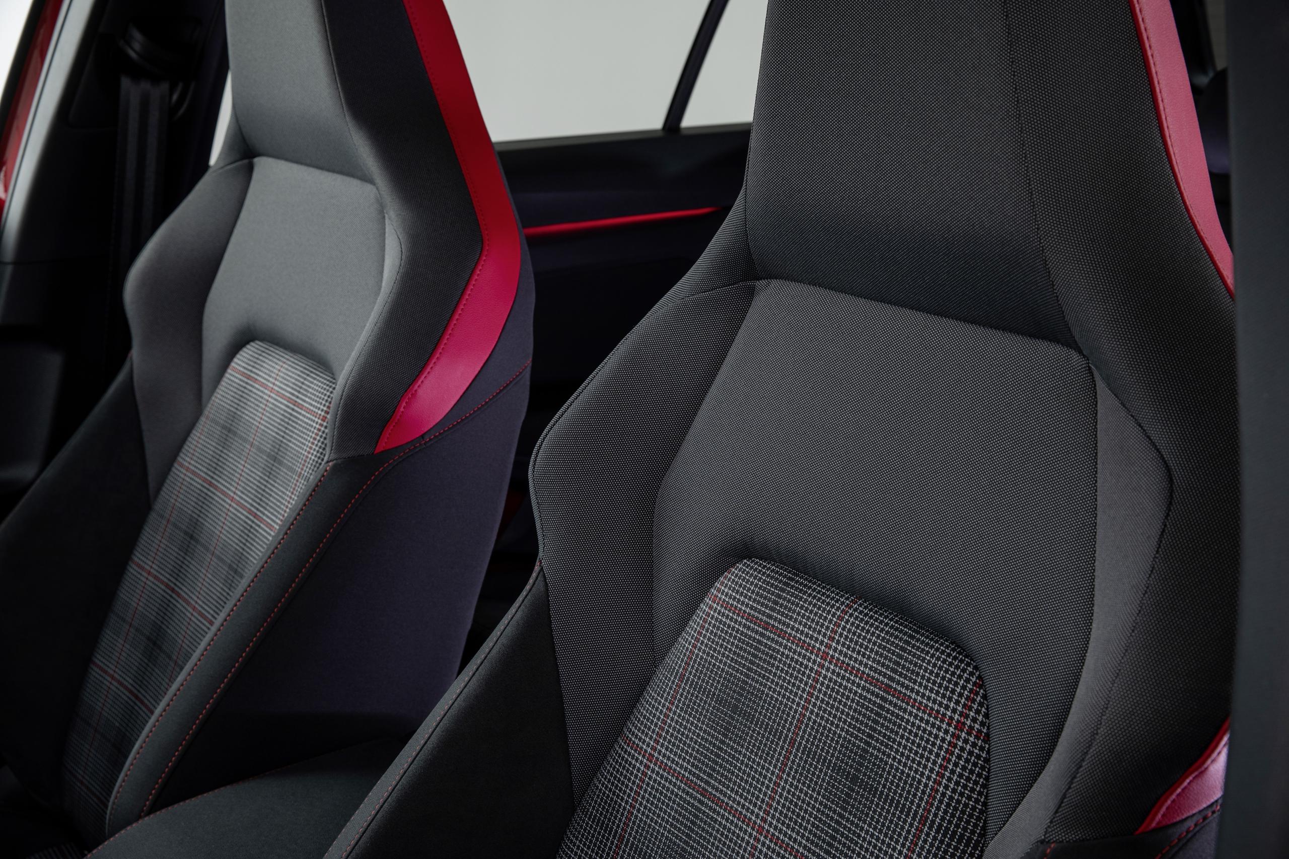 Golf 8 front seats