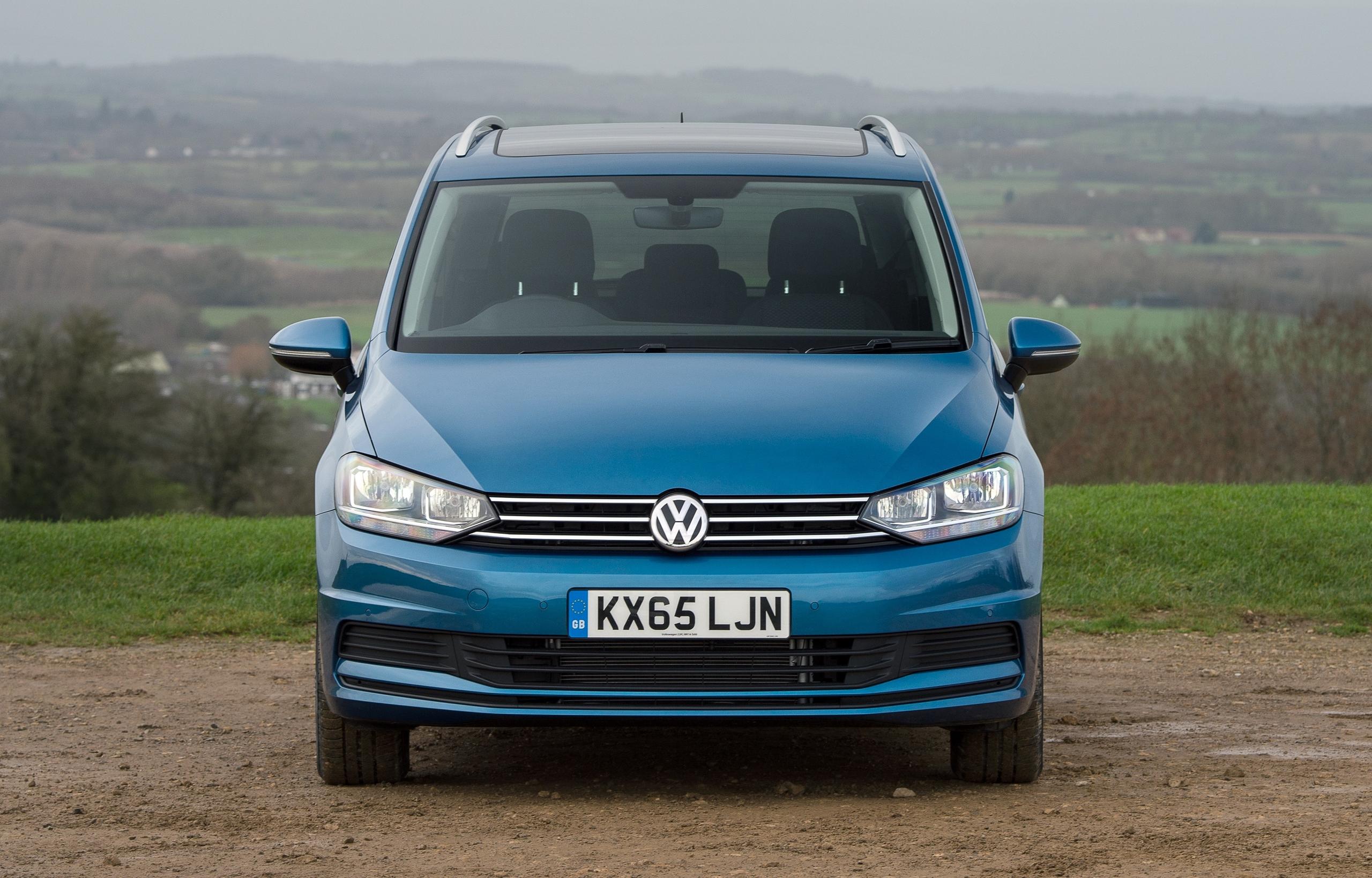 Volkswagen Touran Front View