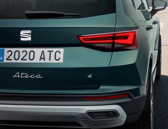 SEAT Ateca exterior green