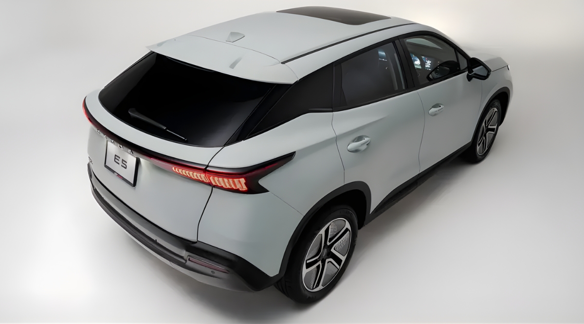 Omoda E5