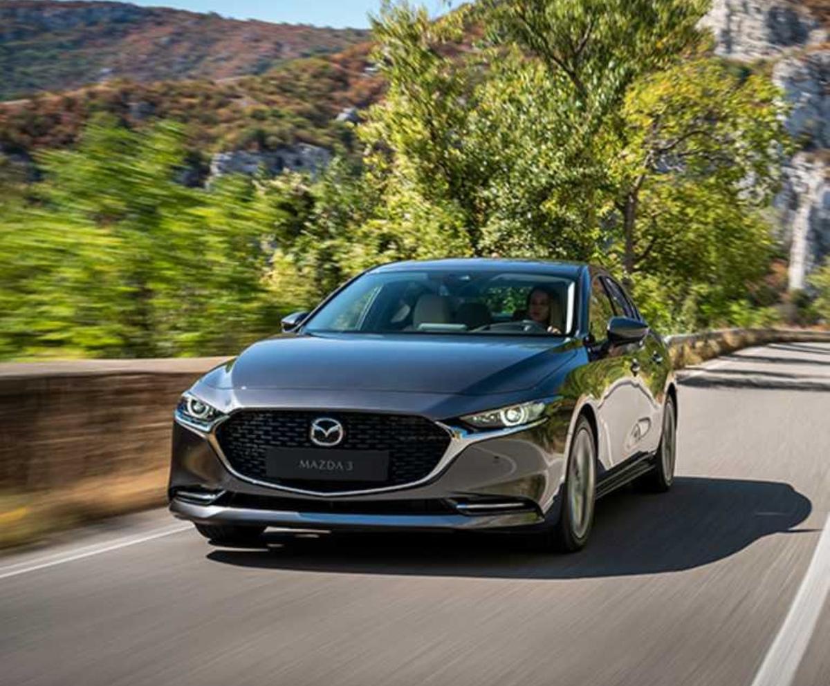 MAZDA3 SALOON gallery image 2