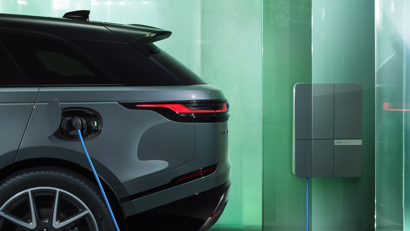 Range Rover Velar On Charge