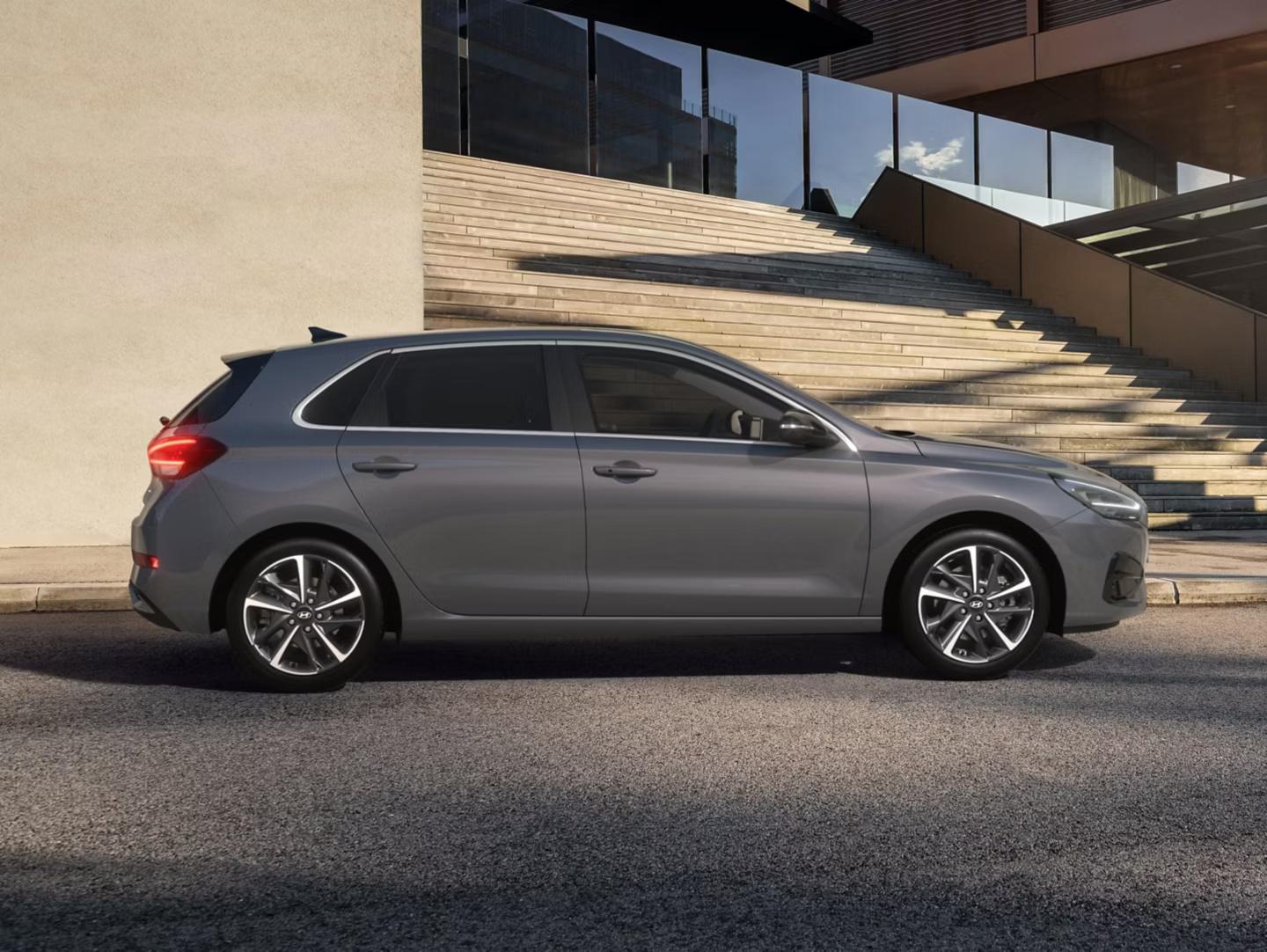 New Hyundai i30 Review & Buyers Guide, Warranty, Price, Compared to Competitors & Lots More