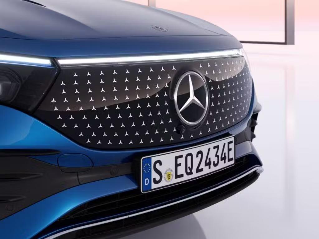 Mercedes-Benz EQA Grille