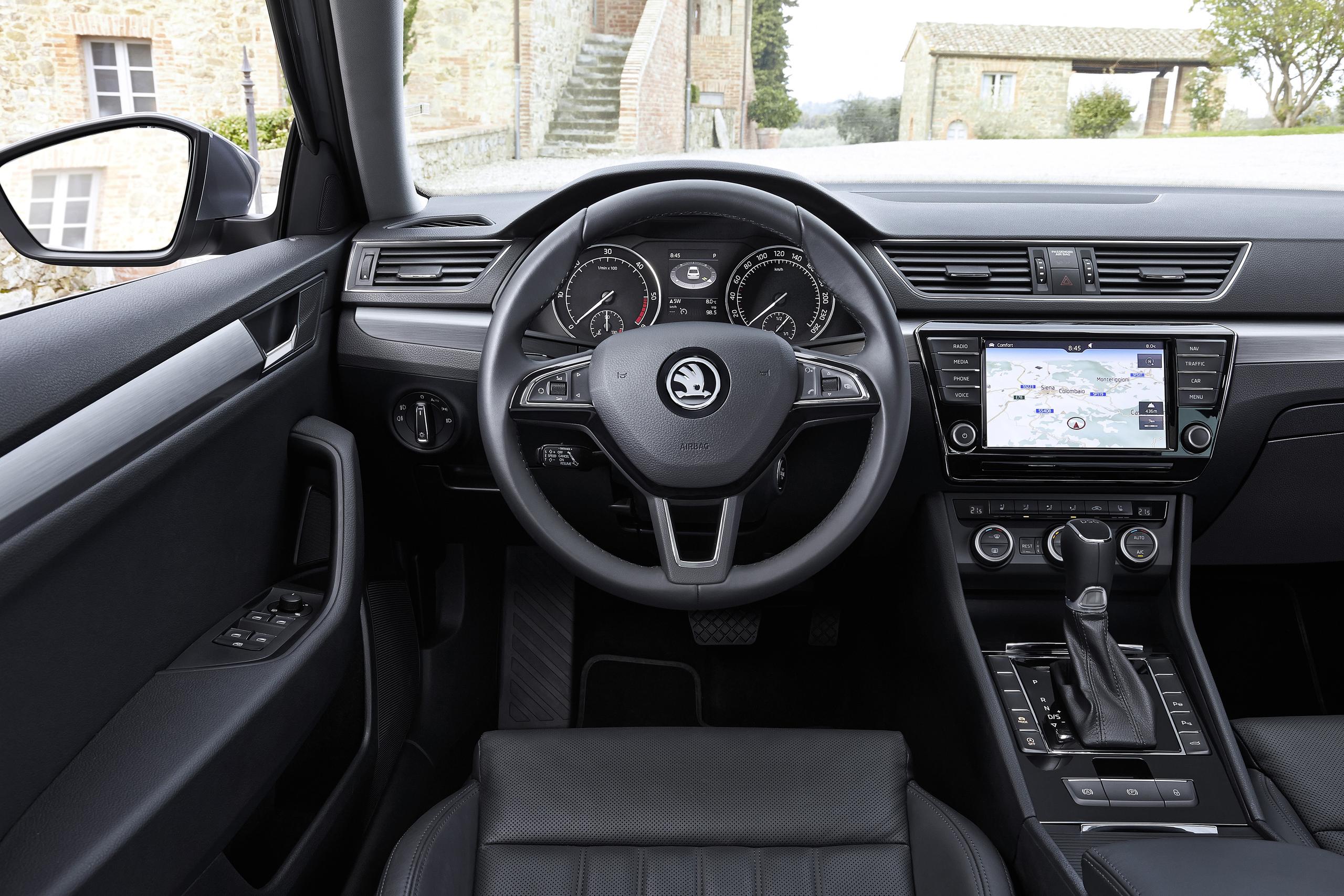 SKODA Superb Hatch Steering Wheel