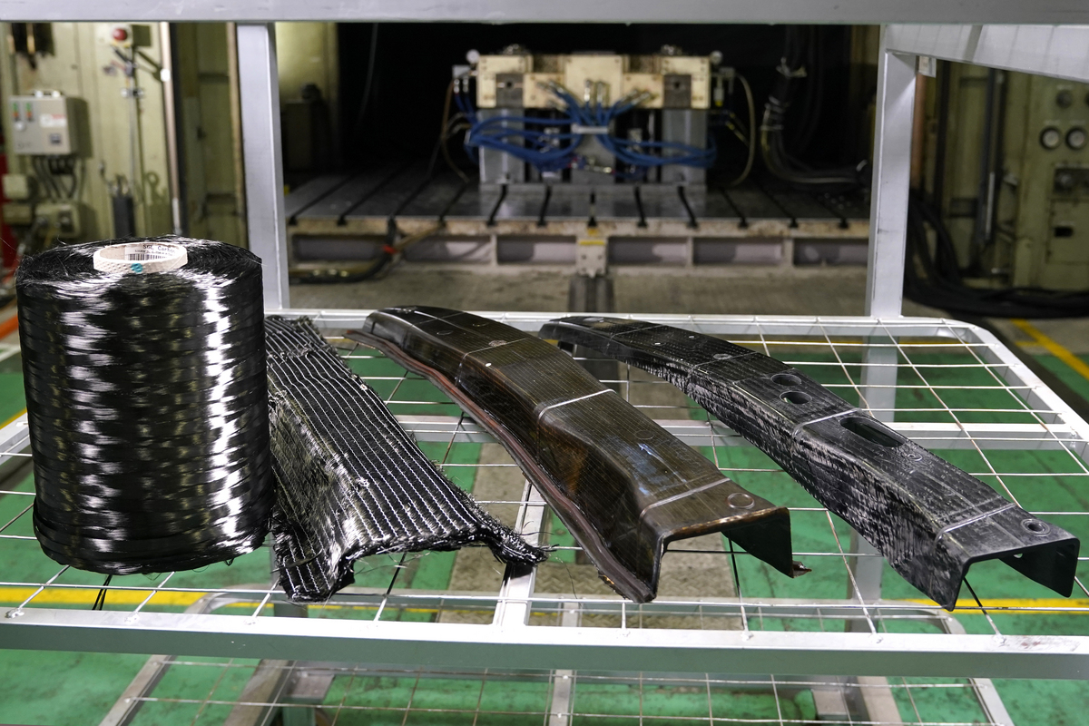 Nissan achieves breakthrough in carbon fibre parts production