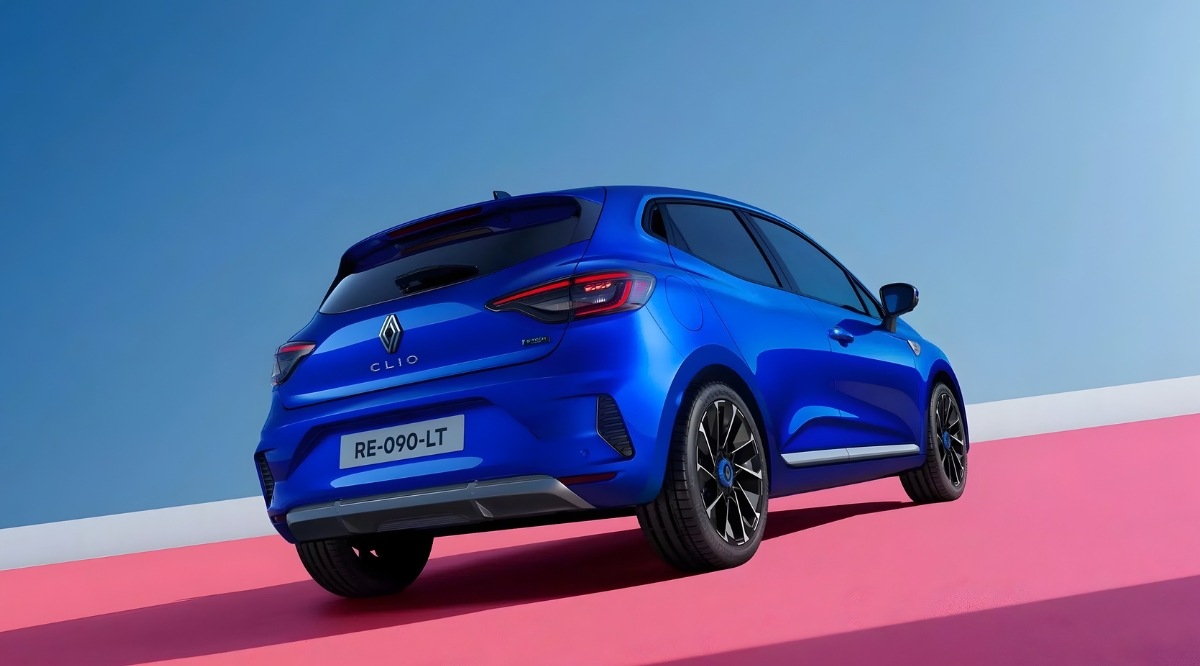 RENAULT CLIO FULL HYBRID E-TECH