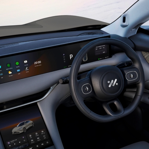 MG IM6 Steering Wheel and display screens