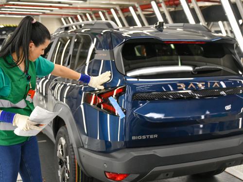 Dacia Bigster Reaches Major Milestone with 100,000 Cars Produced in Just One Year