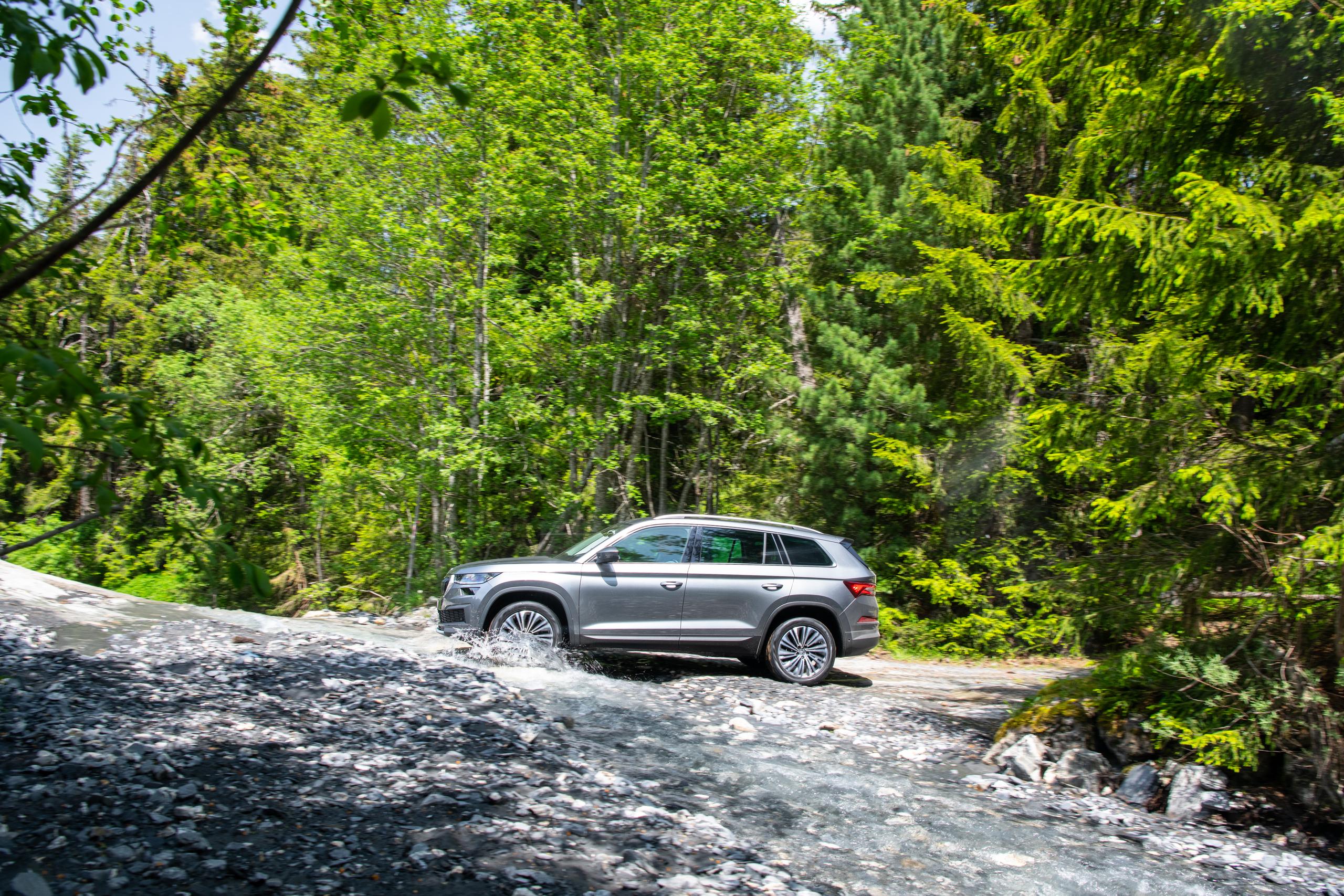 Skoda Kodiaq Silver side on