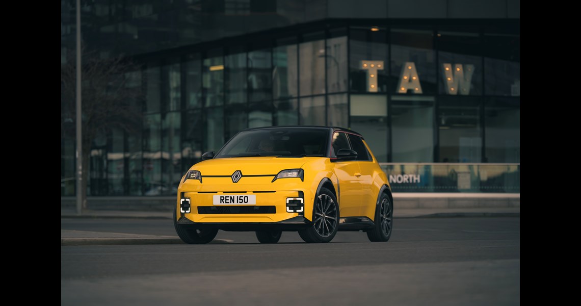 RENAULT CLAIMS A TRIO OF TROPHIES AT THE WHAT CAR? AWARDS 2026, WITH SUCCESS FOR RENAULT 4, 5 AND CLIO