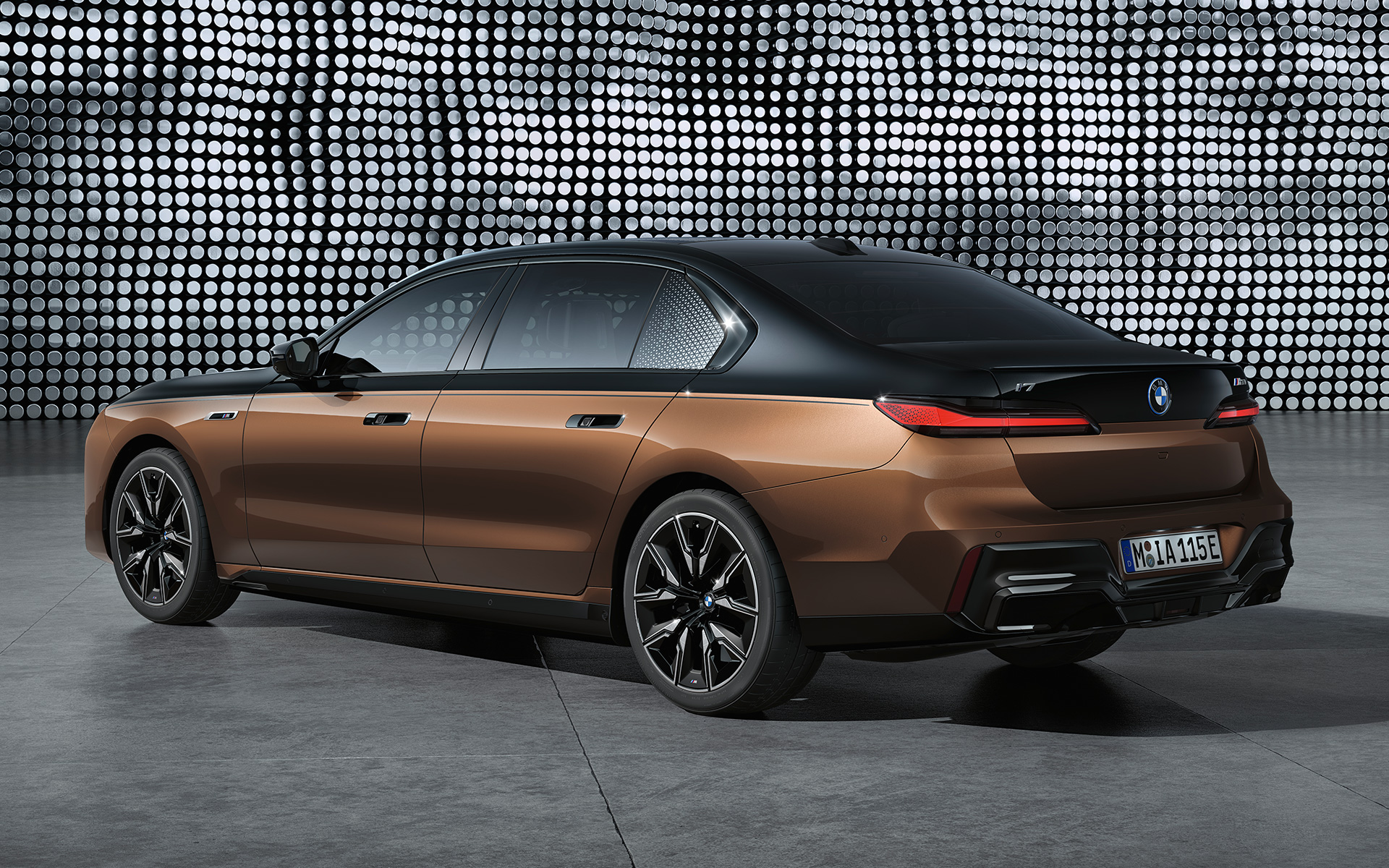 BMW 7 Series M Rear Side View