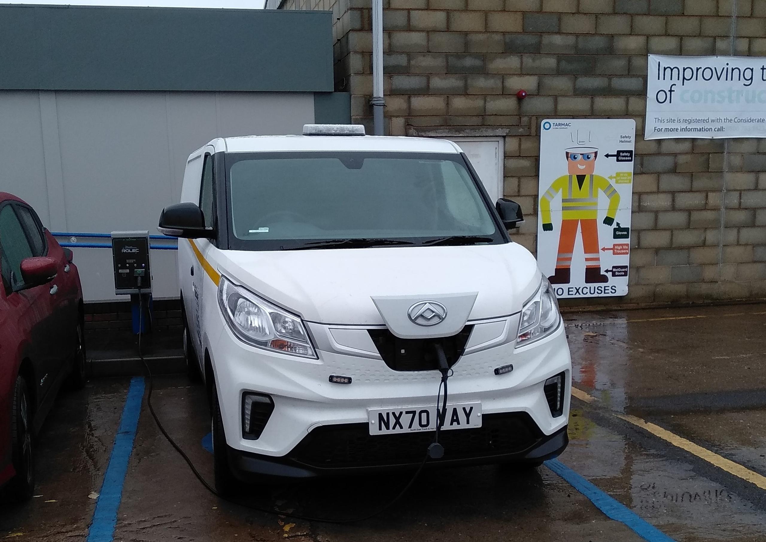 Maxus e Deliver 3 charging