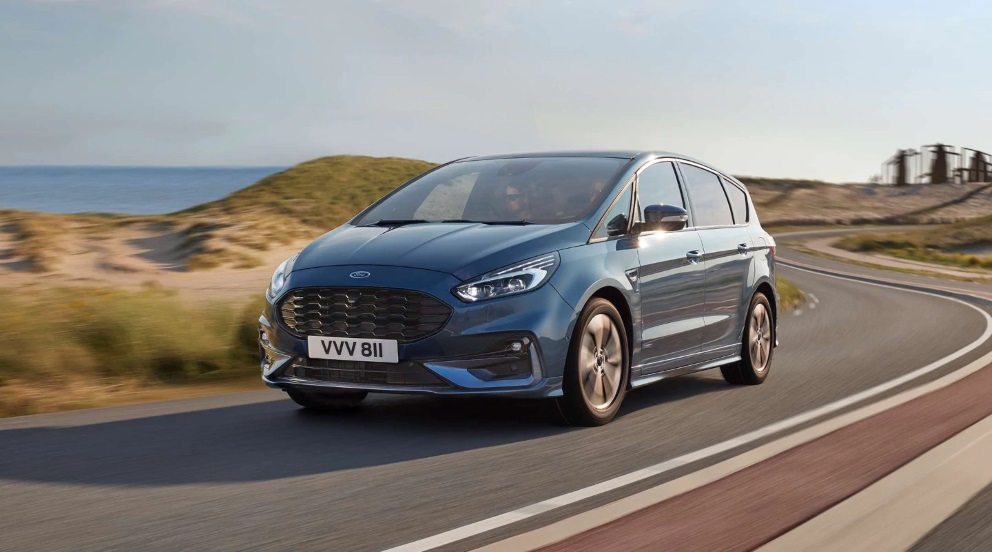 windscreen wipers, coolant, summer road trip