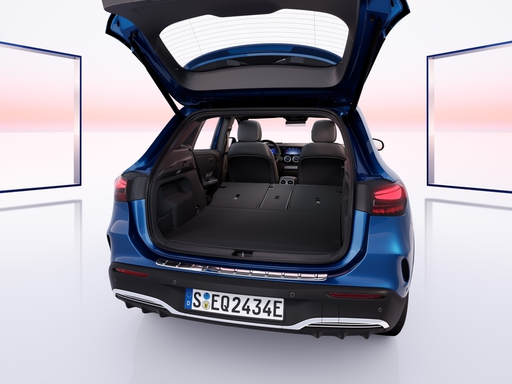 EQA Rear With Boot Open