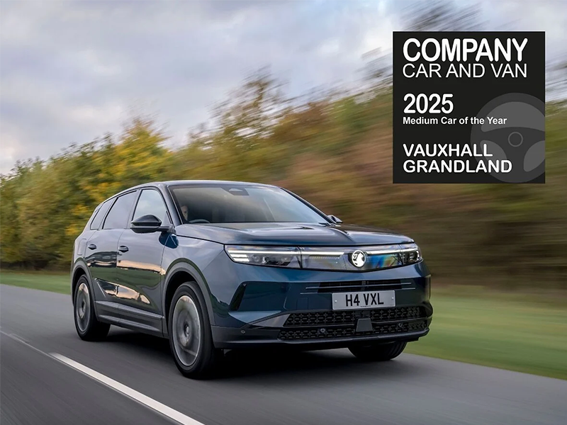 VAUXHALL GRANDLAND CROWNED MEDIUM CAR OF THE YEAR AT COMPANY CAR & VAN AWARDS