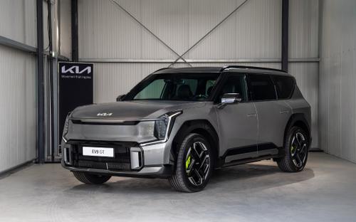 The Kia EV9 GT
